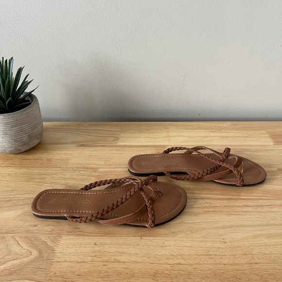 🌸 3/$25 Charles Albert | Brown Sandals - Picture 3 of 4